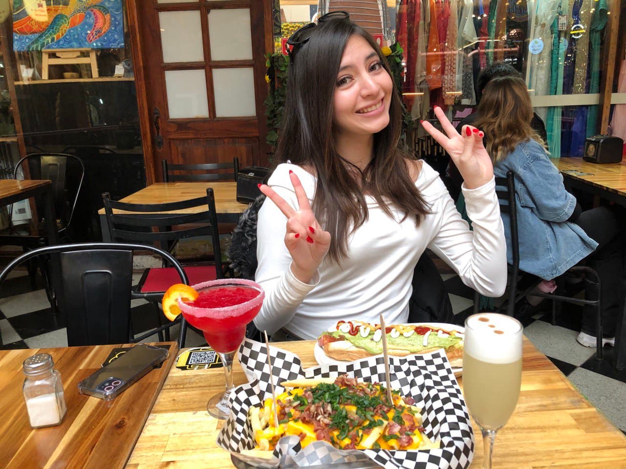 Alyson Bustamante photo 7